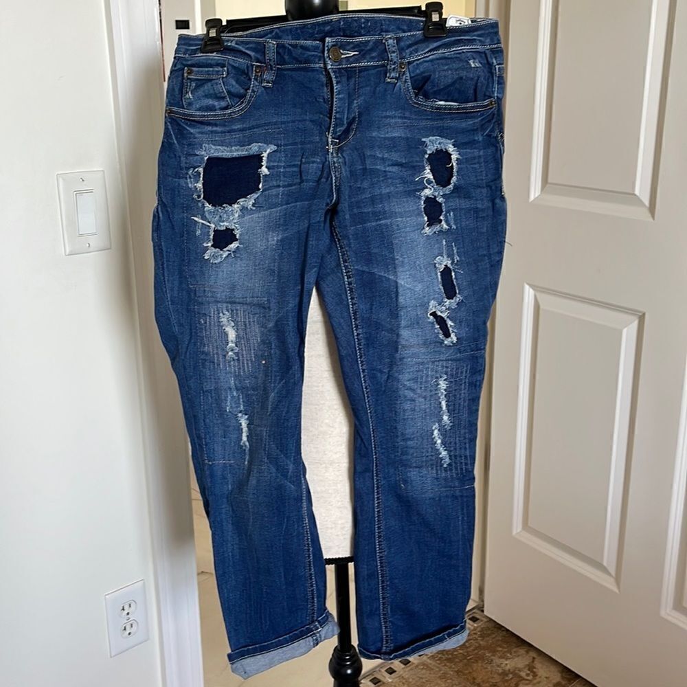 Lee Cooper Emma boyfriend Jean with stretch. Distressed look.